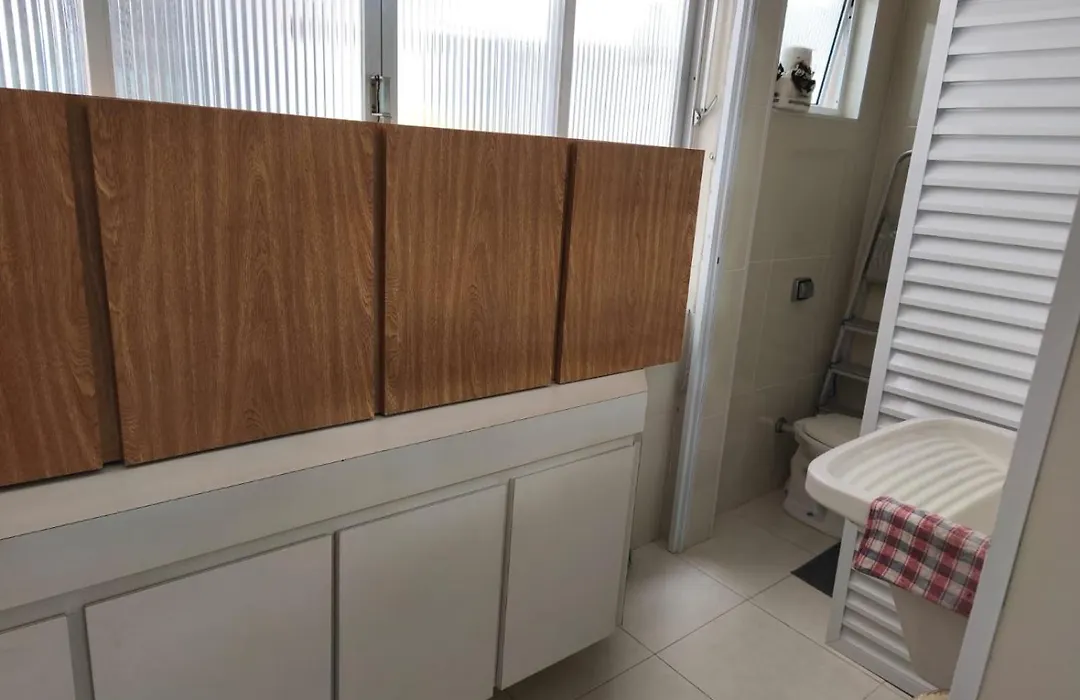 Apartamento ótima localização Guarujá-Enseada-1
